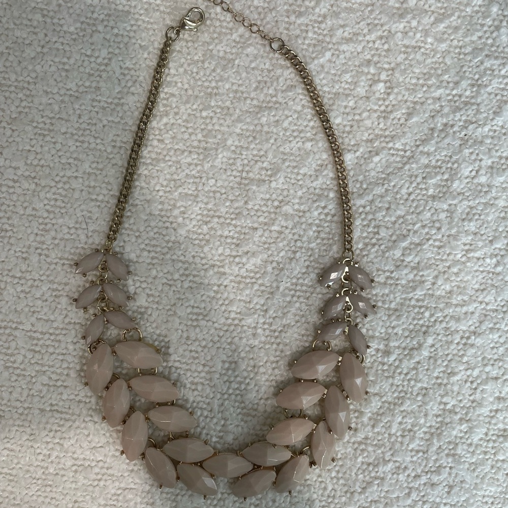 Light pink leaf necklace